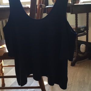 Shoulder tank with off shoulder top